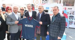 ÜSKÜDAR’DA KAN BAĞIŞI KANPQNYASINA İLGİ YOĞUN