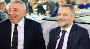 İbrahim Akın’dan Çocuklara Trabzonspor Sevgisi