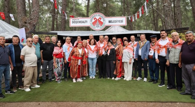 Oğuz Çepni Boyu Federasyonu Antalya’da Uluslararası Yörük Türkmen Festivaline Katıldı.
