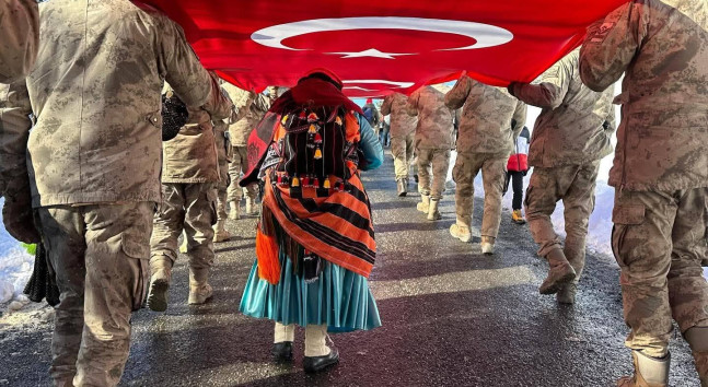 Sis Dağı’nda Tarihe Saygı: Sarıkamış Şehitleri İçin Omuz Omuza Yürüdüler