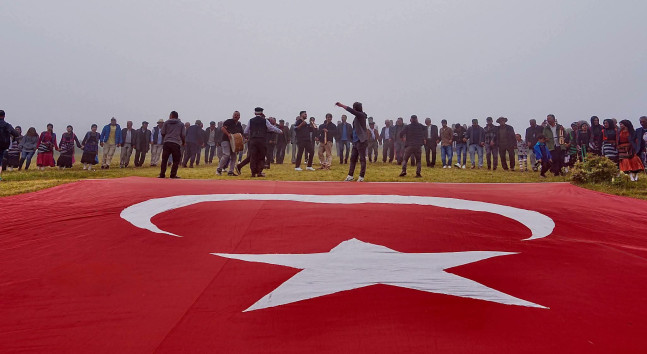 SİSDAĞI’NDA GEYİKLİ GAYNAK ŞENLİĞİ COŞKUSU