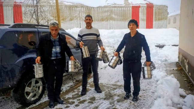 SAYVANÇATAK’TA KURULAN VEFA SOFRASI