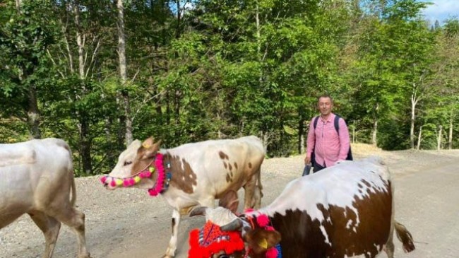 AĞASAR’DA YAYLA GÖÇLERİ YOLA DÖNDÜ !