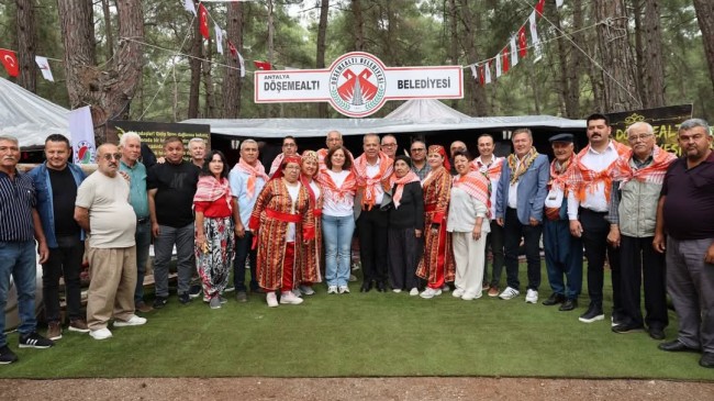 Oğuz Çepni Boyu Federasyonu Antalya’da Uluslararası Yörük Türkmen Festivaline Katıldı.