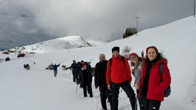 Sisdağı’nda Karlar Üzerinde Doğa Yürüyüşü