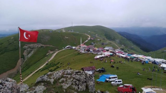 DOĞA HARİKASI OLAN ALACA YAYLASI